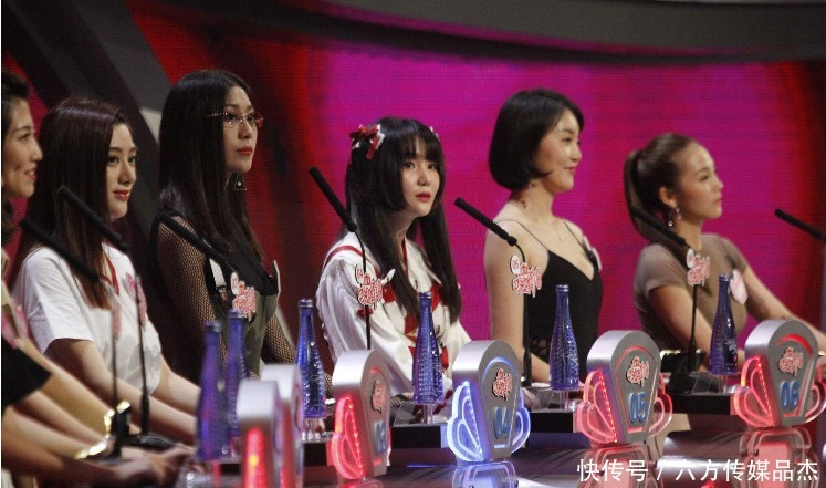 双臂 《非诚勿扰》“无臂女孩”留灯,男嘉宾激动拥抱牵手,如今怎样?