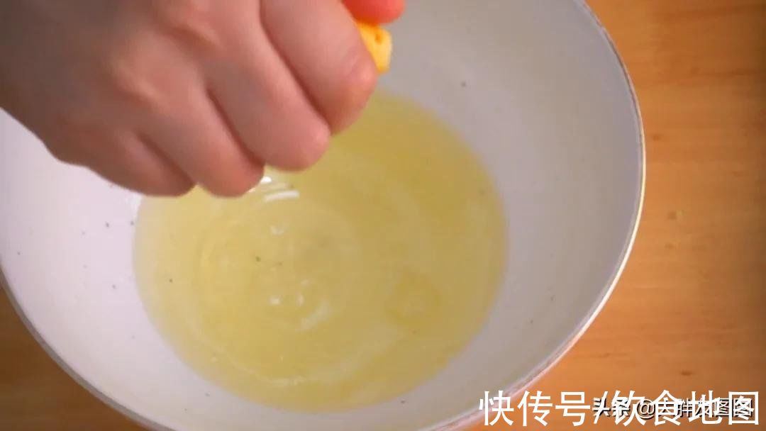 比豆腐还嫩！自制酸奶蛋糕，配方和秘诀都给你，外面买不到