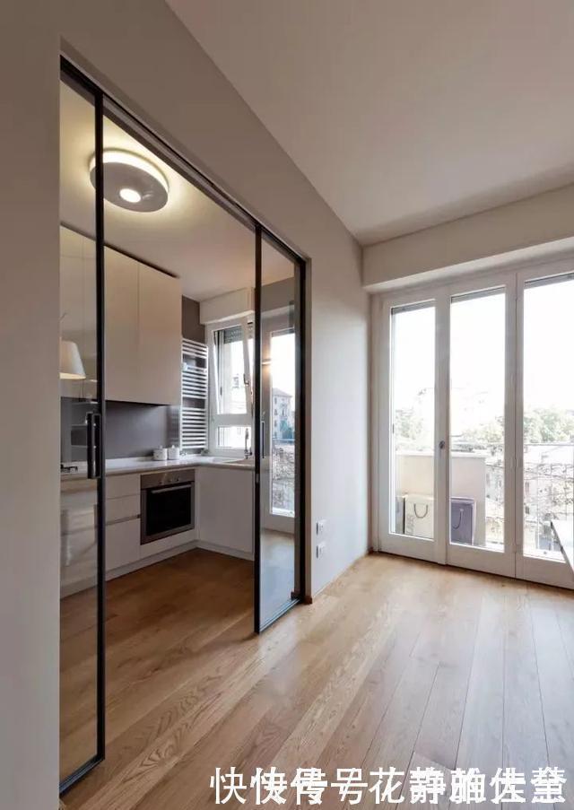 人家|越来越多人家里不装木门了,现在流行这样装,简约还不占地儿