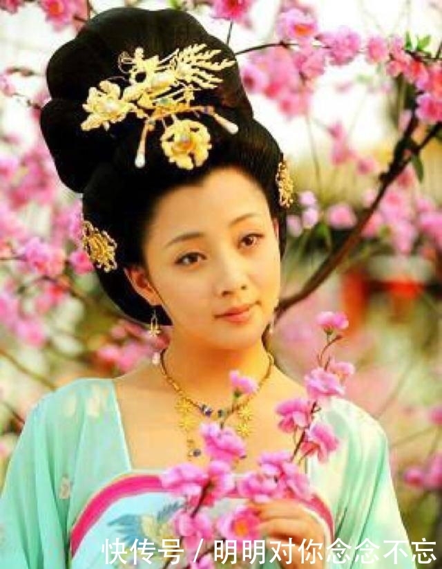 美女|美女杨贵妃到底死在哪里?是马嵬坡,曰本?还是寺庙?