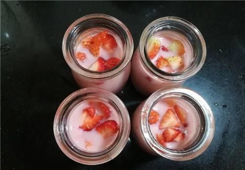 果酱|它入口即化,不用蒸不用烤,买盒酸奶就能做,零厨艺手残党也能做