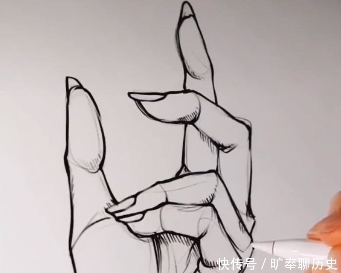 一只手#美术生画画很难懂，一只手却是先从骨骼开始，网友：太专业