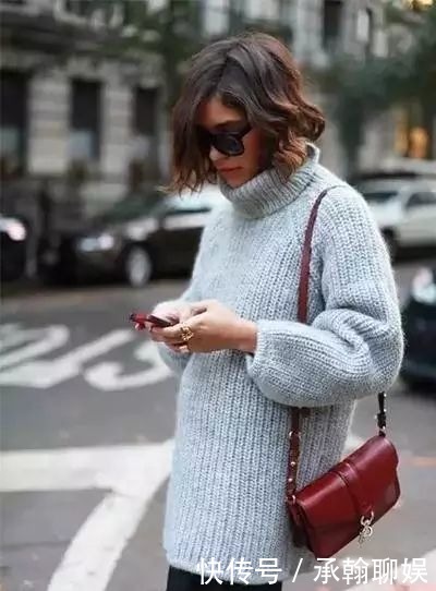 今年最火的高领毛衣,这样穿才够美!