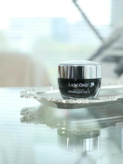 眼部皮肤不好显得没有精神?这些眼霜值得尝试,改善你的皮肤