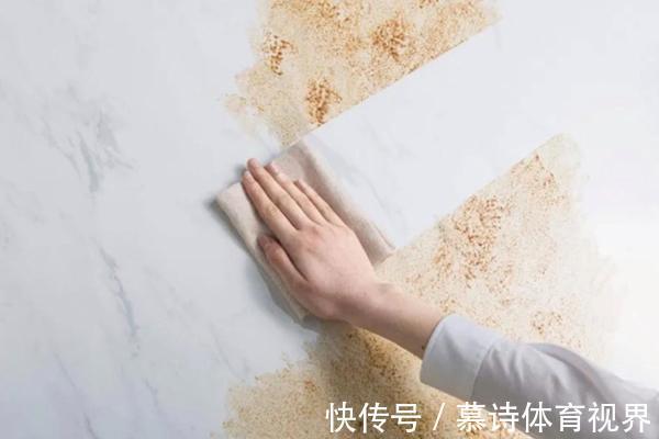 瓷砖|厨房墙面贴瓷砖早被淘汰了！现在都流行这种新型材料，高级又耐脏