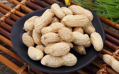 蛋白血症|常吃“花生”好处多,医生提醒:3种人别吃,没什么好处