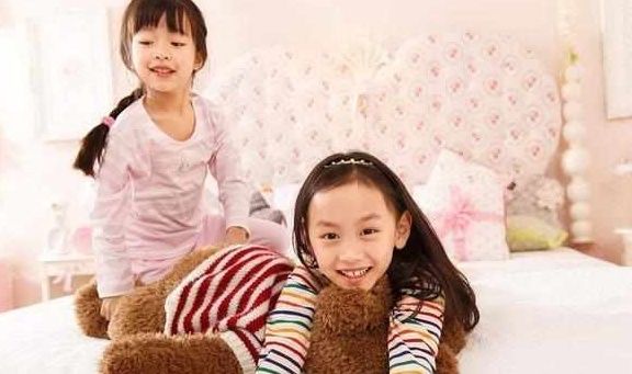 喷漆|宝宝再喜欢，这三类玩具也别放上床，第二种危险系数最高