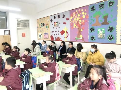 和雅课堂大练兵 同伴互助共成长-郑东新区龙岗小学行动中