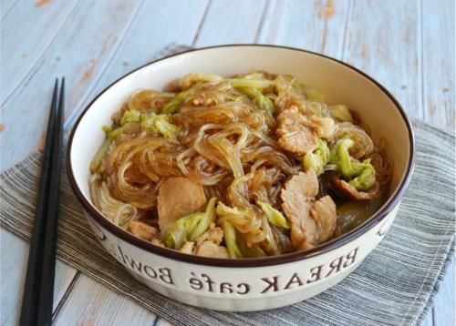  粉条|天冷了，白菜和它一起炖，营养极高，喷香下饭，一盘下肚全身暖