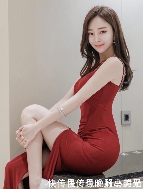 美女|网红美女红色连衣裙甜美又不失优雅的气质，复古风彰显女神范