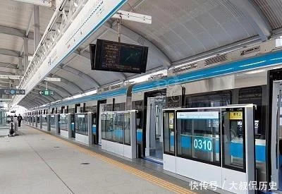 台BOBVIP体育湾网红到大陆看到深圳地铁直言：简直就像机场一样