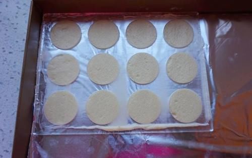 在家自制瓦片酥,咬一口酥掉渣,吃了还想吃