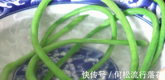 只用1把豆角2块钱豆腐,不炒不炖,出锅比大鱼大肉还解馋,真香!