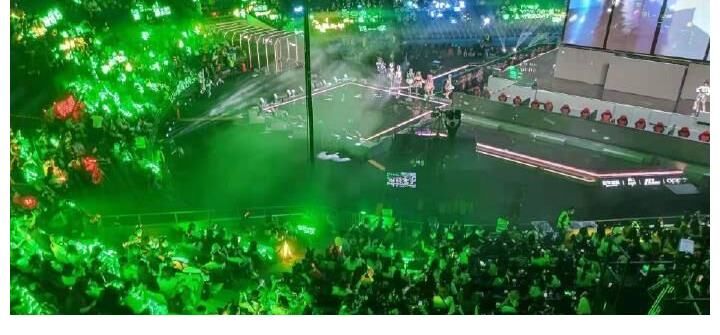 王一博和粉丝的双向奔赴王一博绿海小合集…