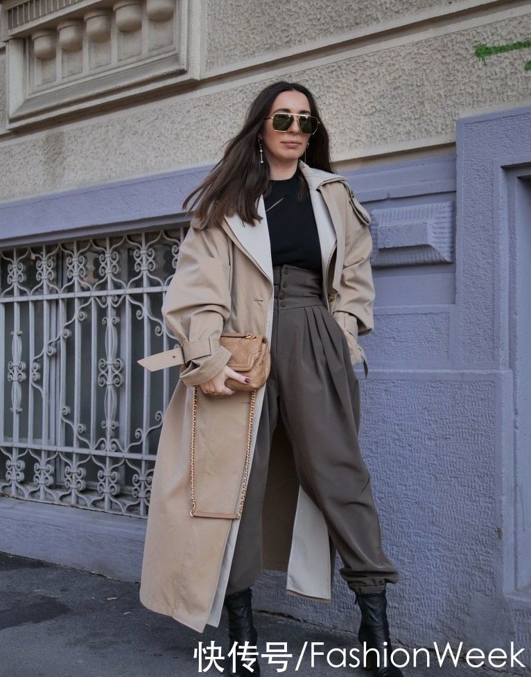  双腿|用机车靴点亮时尚，配上大衣外套，显得双腿更加纤细