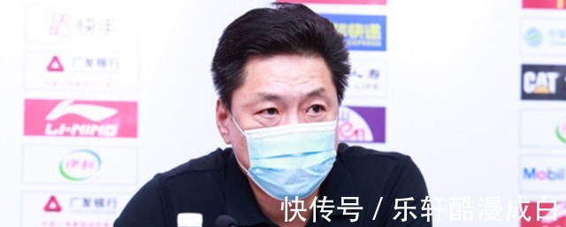 李春江|上海男籃大勝新疆,李春江限制摩爾特里出奇招,這是制勝法寶