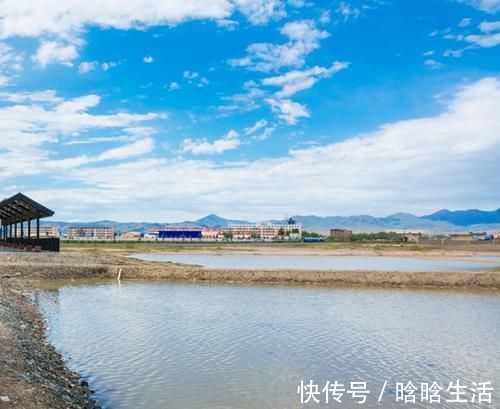 风景|西北的一个湖泊，被称为中国的“天空之镜”，风景美得像幅画