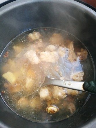 无论炖什么肉，一定要加这两种东西，肉质鲜嫩入味，越炖越香