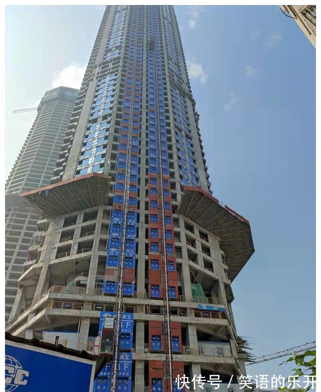 商圈|两路口的“重庆中心”何时竣工?能否成为重庆真正的中心?