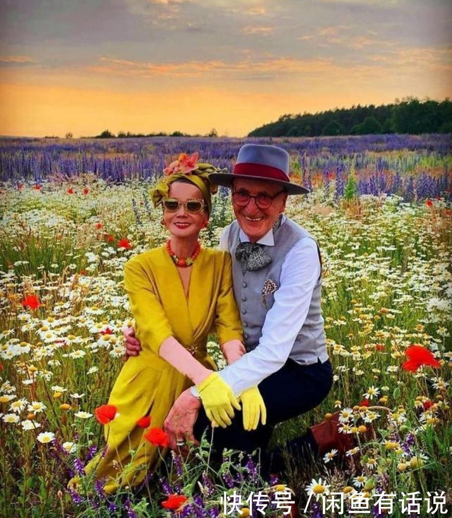 穿搭|谁说老了就得穿老年装，看看这对80多岁老夫妻，比小年轻洋气多了