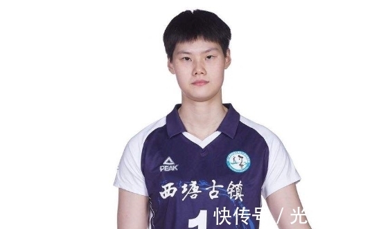 比赛|中国女排新长城出现!三位副攻小将表现亮眼,17岁天才初露锋芒