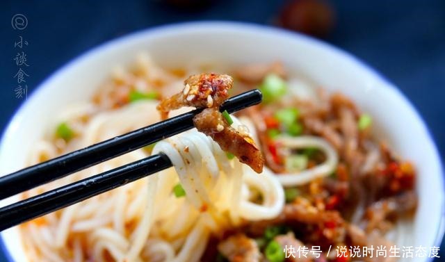 吃了几十年米粉,就爱这做法,煮一煮就出锅,比面条要好吃多了