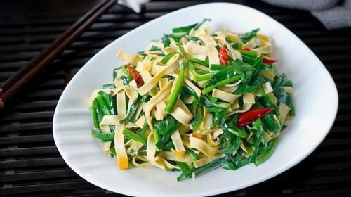 一扫而光|这6道应季的素菜,做法一目了然,8分钟出锅,我家小孩一扫而光