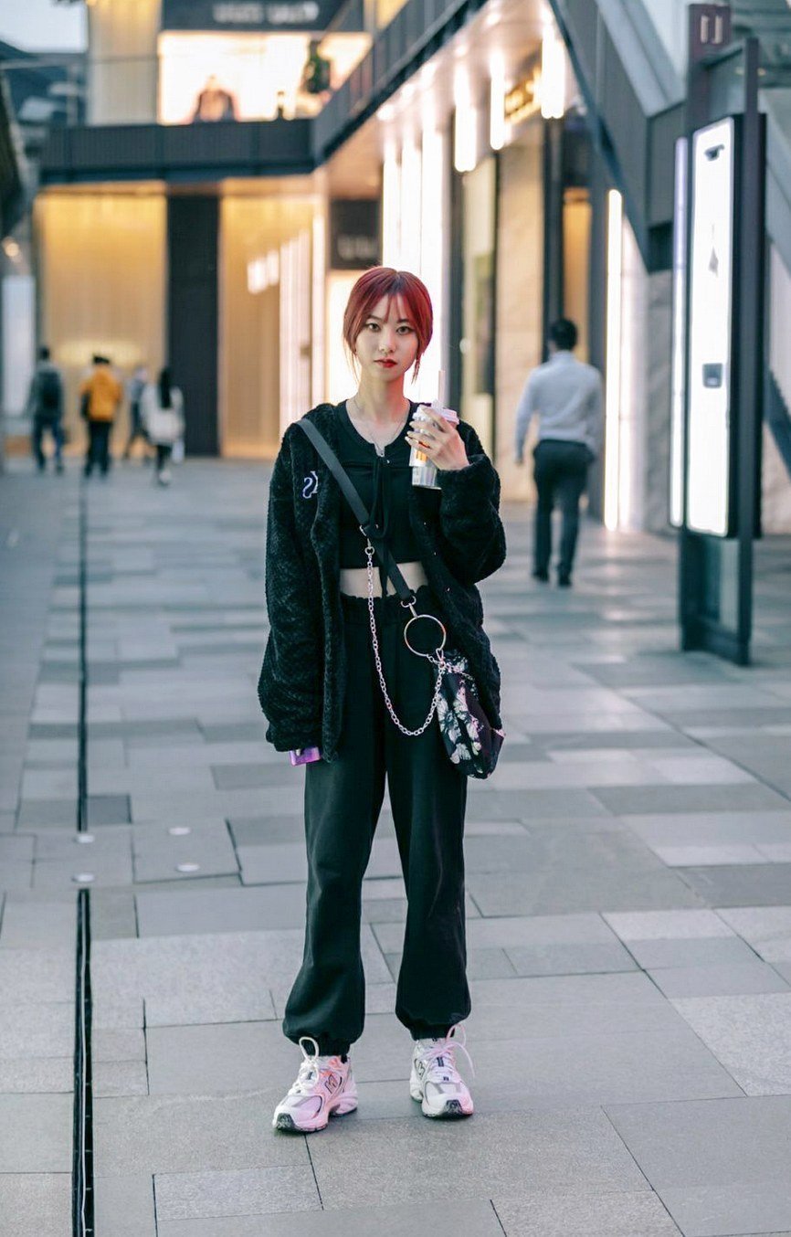 没有长裤的冬天是不完整的，温暖又时髦的长裤来了，抓紧安排上