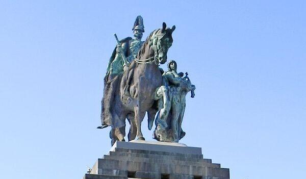 皇帝|世界最高寿的开国皇帝,74岁称帝并统一天下,该国最伟大的君主