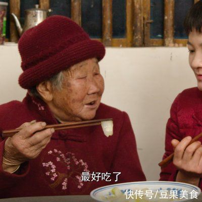  年货腊肠做法来了，日晒5天烟熏半个月，最后焖饭吃太香了