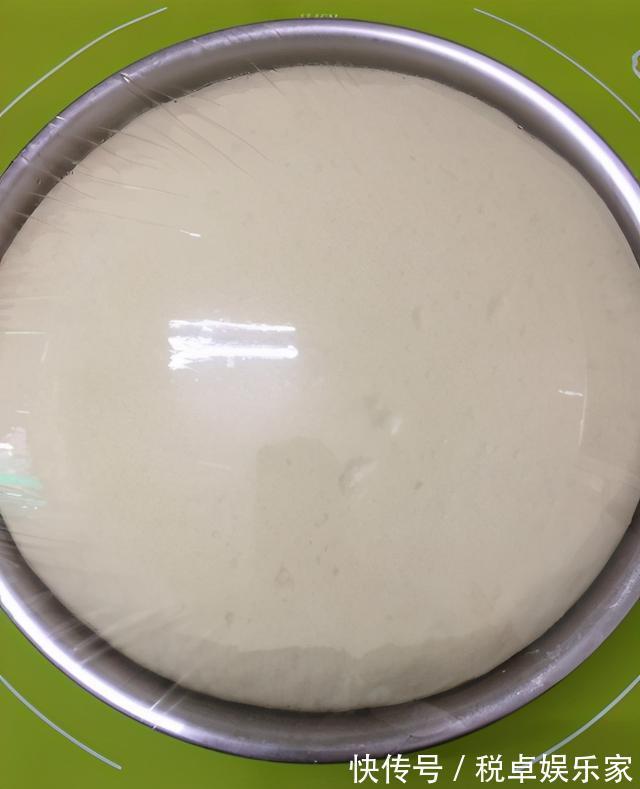 面食|发面直接加酵母粉和白糖是大错,教你一小妙招,发面只需10分钟