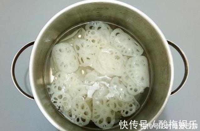 藕片|做凉拌藕片,记住“2不要”,藕片不发黑白净诱人,清脆味道好