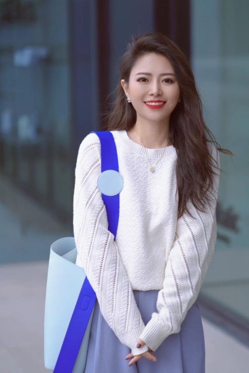 搭配 30+女人出门记得穿毛衣,学潮人这样搭,满足显瘦显高需求!