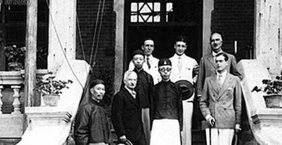 赶出紫禁|文绣打离婚官司,溥仪一个要求给文绣五万大洋,却让文绣痛苦一生!