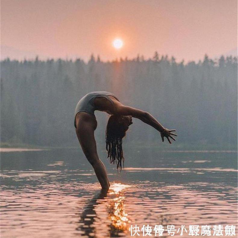 跟我学|瑜伽不仅是用来练习的,那些好看的瑜伽照片不心动吗,跟我学起来