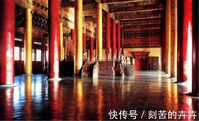 朱棣#故宫地砖松动,专家在修补时,才揭开了朱棣隐藏600年的秘密!