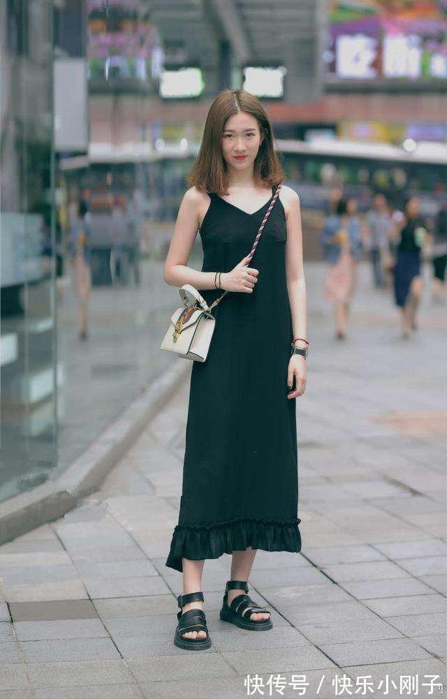 长裙 若想长裙穿的美,鞋子的搭配是关键!今年这样穿,优雅又时髦