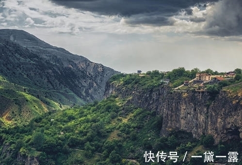 桃花|9月18日后，三生肖重坠爱河，收获良缘，桃花顺遂