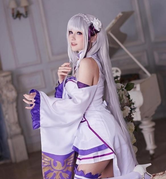 美少女|美少女COSPLAY动漫角色，雷姆、祢豆子信手拈来，爱蜜莉雅绝美