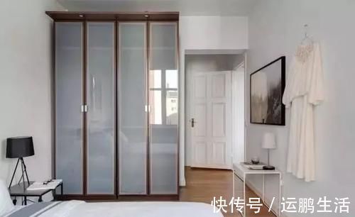 卧室|老婆坚持在卧室加堵墙,卫生间镜子直接贴墙上,完工后才知新潮!