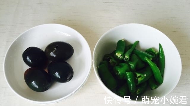 小米辣|被认为“最脏”一道菜,却被许多人都当成美食,懂行的人从不吃
