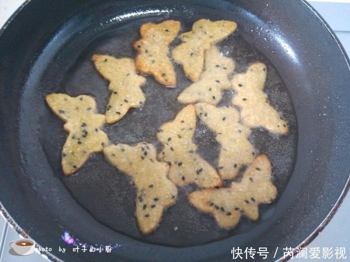 面粉|自制“小米锅巴”,又香又脆,不用面粉,不用烤箱,根本停不下来