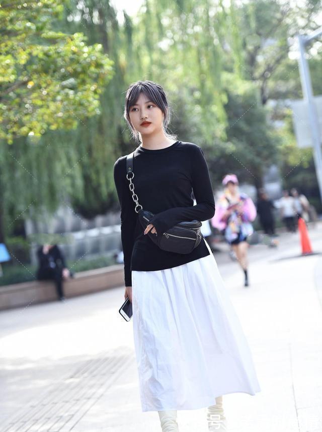 高领|连衣裙的搭配超仙气,凸显高贵典雅气质,不仅时髦还无敌显瘦