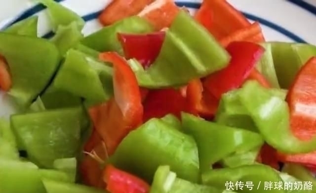 西红柿汁|2个茄子,2个鸡蛋,我家一周吃5次,实在太好吃了,拿肉都不换