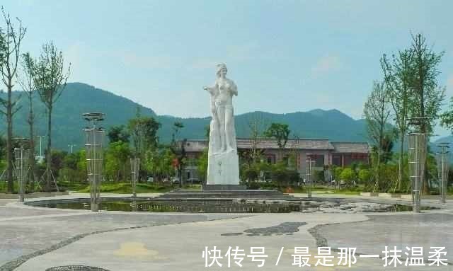 伏羲!华夏第一位女人是蛇身人首,而不是女娲,华夏始祖,早于五帝!