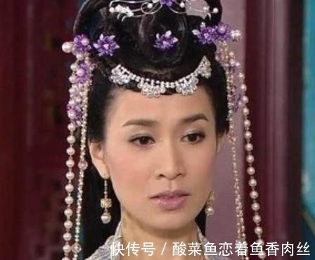 朱由检#金庸在小说里将她美化,现实中她却凄惨无比,死时还怀着孕