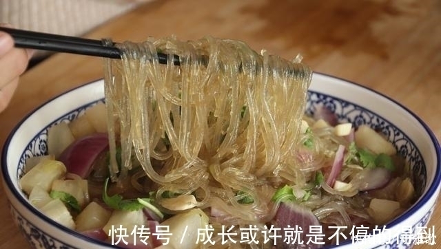 天冷了，遇到这菜别错过，2毛钱一斤，锅中炖一下，比吃肉还下饭