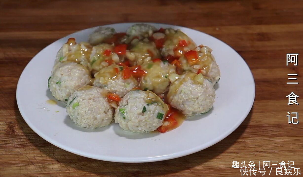  莲藕最好吃的做法，不炒不炖不凉拌，真是太香了，比吃肉还解馋