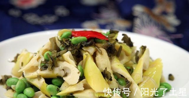 雪菜|和我一起做雪菜炒冬笋,简直惊艳了你的味蕾,让你吃到流口水!