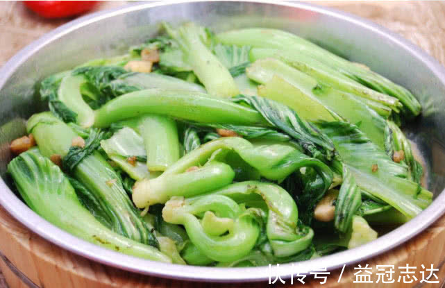 天然的“燃脂菜”找到了,常食排出毒素,解油腻,肚子越吃越瘦